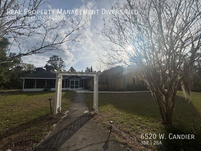 6520 W Candier Ct in Dunnellon, FL - Building Photo - Building Photo