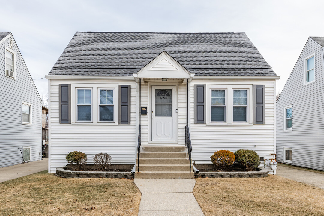 10939 S Lawndale Ave in Chicago, IL - Building Photo