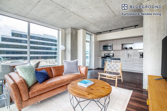 1823 Minor Ave-Unit -FL8-ID91 in Seattle, WA - Foto de edificio - Building Photo
