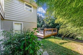 521 Woodhaven Dr in Morgantown, WV - Building Photo - Building Photo