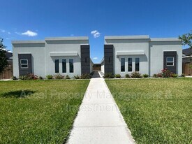 1122 Country Club Drive in Alamo, TX - Building Photo