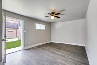 6518 Weston St photo'