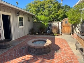 1360 Granada Ave in San Diego, CA - Building Photo - Building Photo