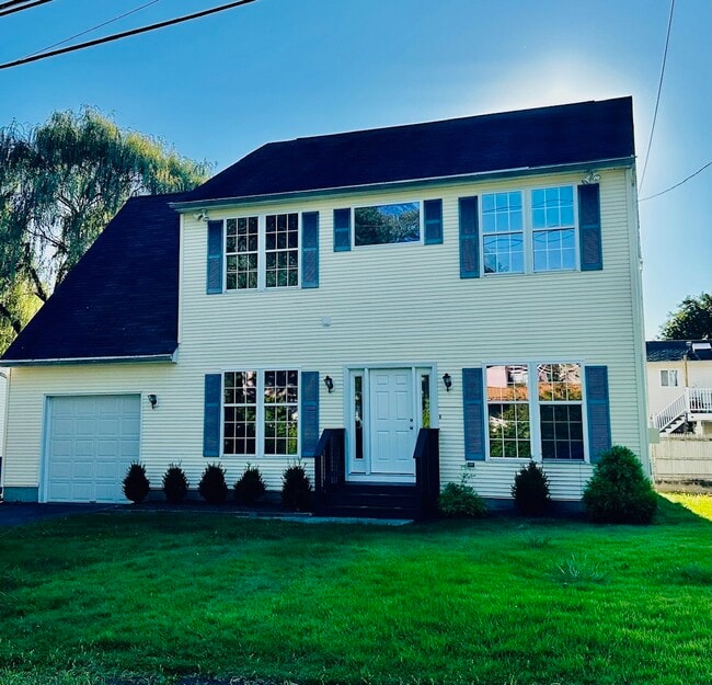 40 Marlin Dr in Norwalk, CT - Foto de edificio - Building Photo