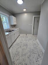 2813 W 10th St in Indianapolis, IN - Building Photo - Building Photo