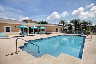 River Park Place Apartments in Vero Beach, FL - Building Photo - Building Photo