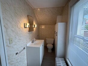 315 E Davenport St in Iowa City, IA - Building Photo - Building Photo