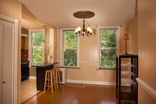 384 Webster Ave in Jersey City, NJ - Building Photo