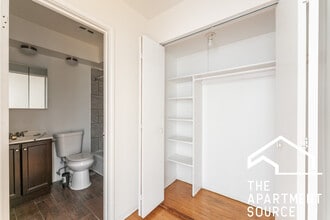 1515 W Morse Ave in Chicago, IL - Foto de edificio - Building Photo