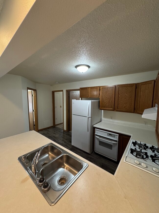 Pioneer Court Apartments