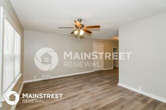 7105 E 111th Terrace in Kansas City, MO - Building Photo - Building Photo
