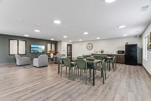 ARRO Senior (55+) Apartments in Hiawatha, IA - Building Photo