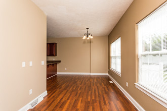Hampton Bluff Town Houses in Cuyahoga Falls, OH - Foto de edificio - Interior Photo