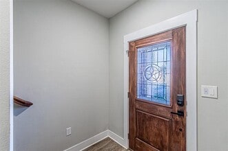 313 N Mill St in Lewisville, TX - Building Photo - Building Photo