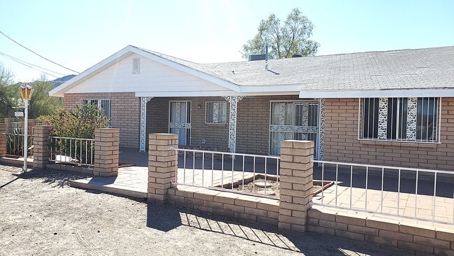 property at 1921 N Berry Rd