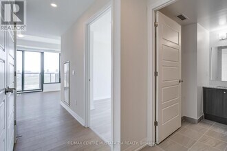 3006-3006 William Cutmore Blvd in Oakville, ON - Building Photo - Building Photo
