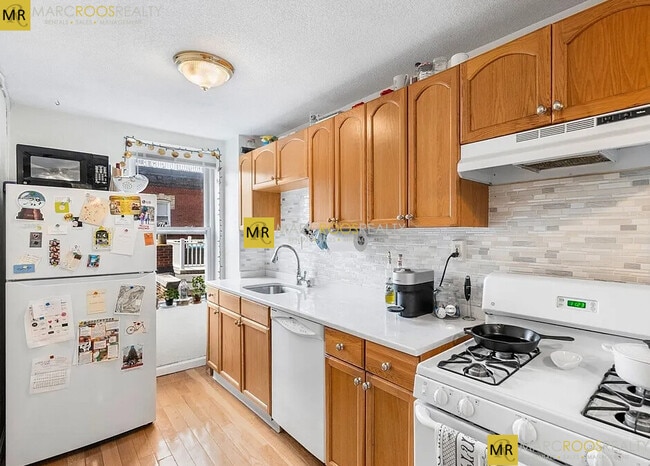property at 34 Sheafe St