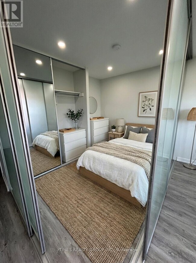 15 Walmer Rd in Toronto, ON - Building Photo - Building Photo