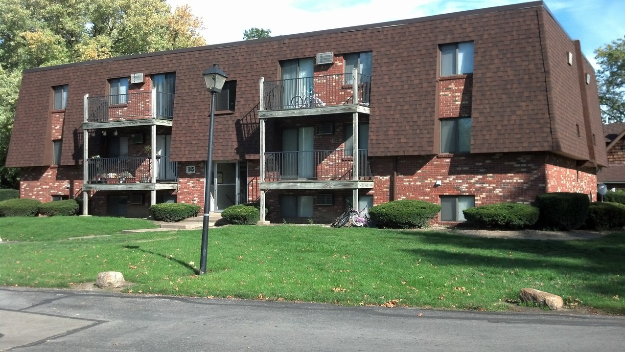 Arbor Arms in Sandusky, OH - Building Photo