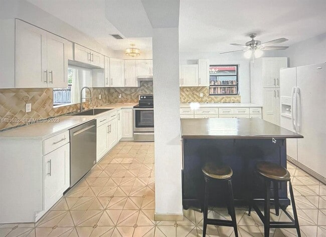 3813 NE 16th Ter in Pompano Beach, FL - Building Photo - Building Photo