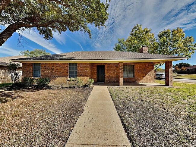 property at 700 Norfork Dr