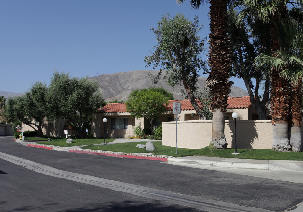 Park View Garden Apartments in Palm Desert, CA - Building Photo