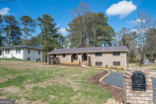 75 Parkwood Dr in Kennesaw, GA - Building Photo - Building Photo