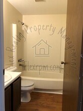 4667 Imperial Dr in Toledo, OH - Building Photo - Building Photo