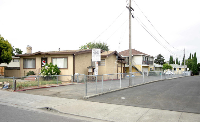 22423-22429 S Garden Ave in Hayward, CA - Foto de edificio - Building Photo