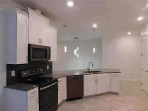 1830 Good Neighbor Lp in Kissimmee, FL - Building Photo - Building Photo