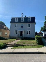 1 Farnsworth St in New London, CT - Building Photo