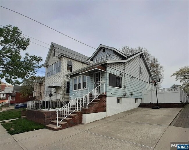 property at 98 Willard St