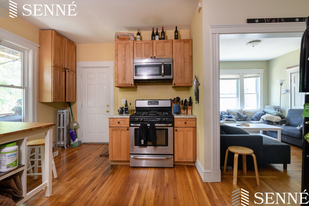 114 Elm St, Unit 1 in Cambridge, MA - Foto de edificio