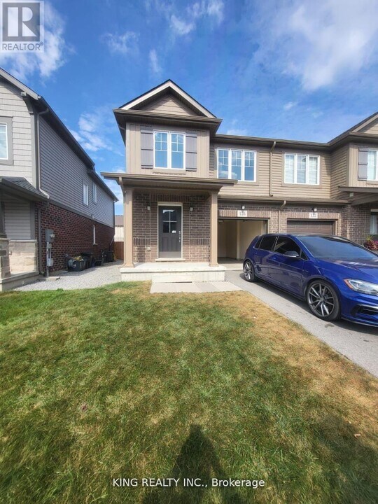 126 Monarch St in Welland, ON - Building Photo