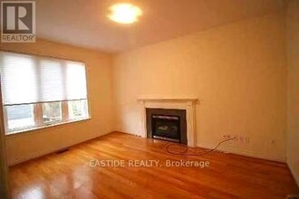 331 Senlac Rd in Toronto, ON - Building Photo - Building Photo