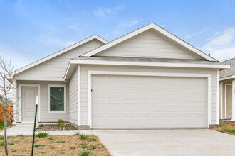 924 Calley Pear Trl in Princeton, TX - Foto de edificio - Building Photo