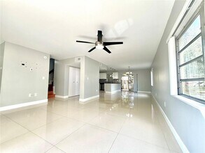 8757 SW 137th Ave in Miami, FL - Building Photo - Building Photo