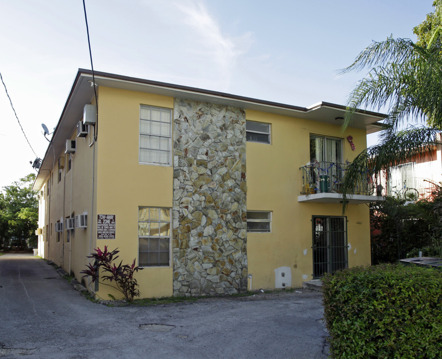 1460 SW 4th St in Miami, FL - Building Photo