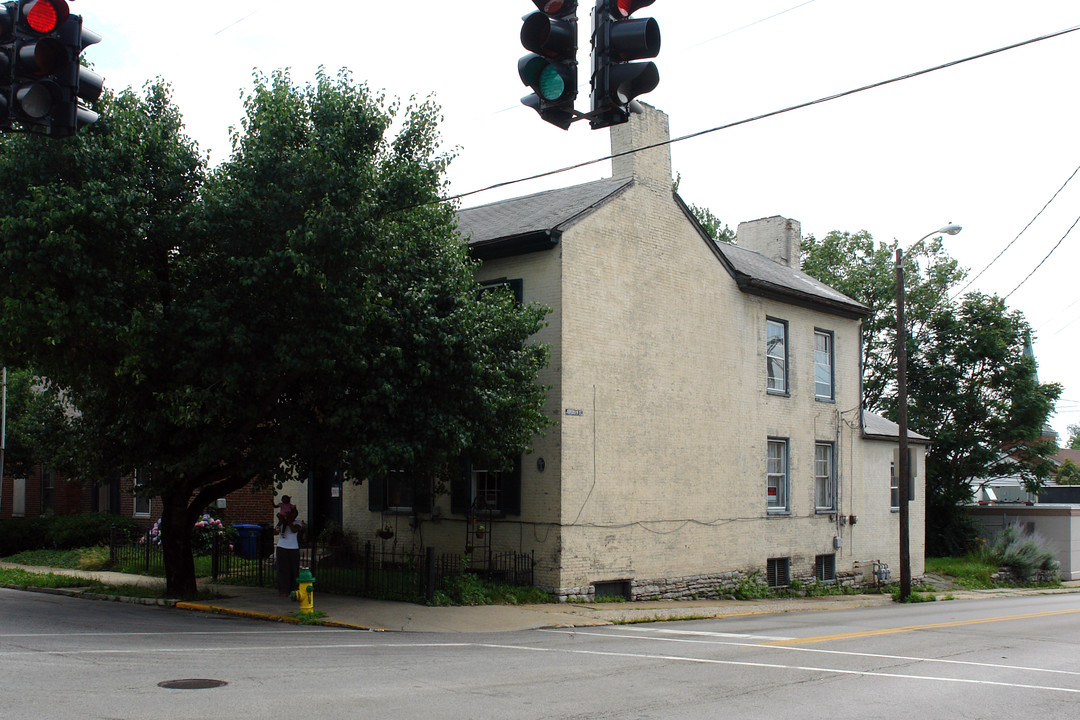 592 W Short St in Lexington, KY - Building Photo