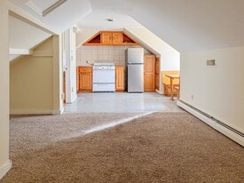 1000 US-4 in Rutland, VT - Building Photo