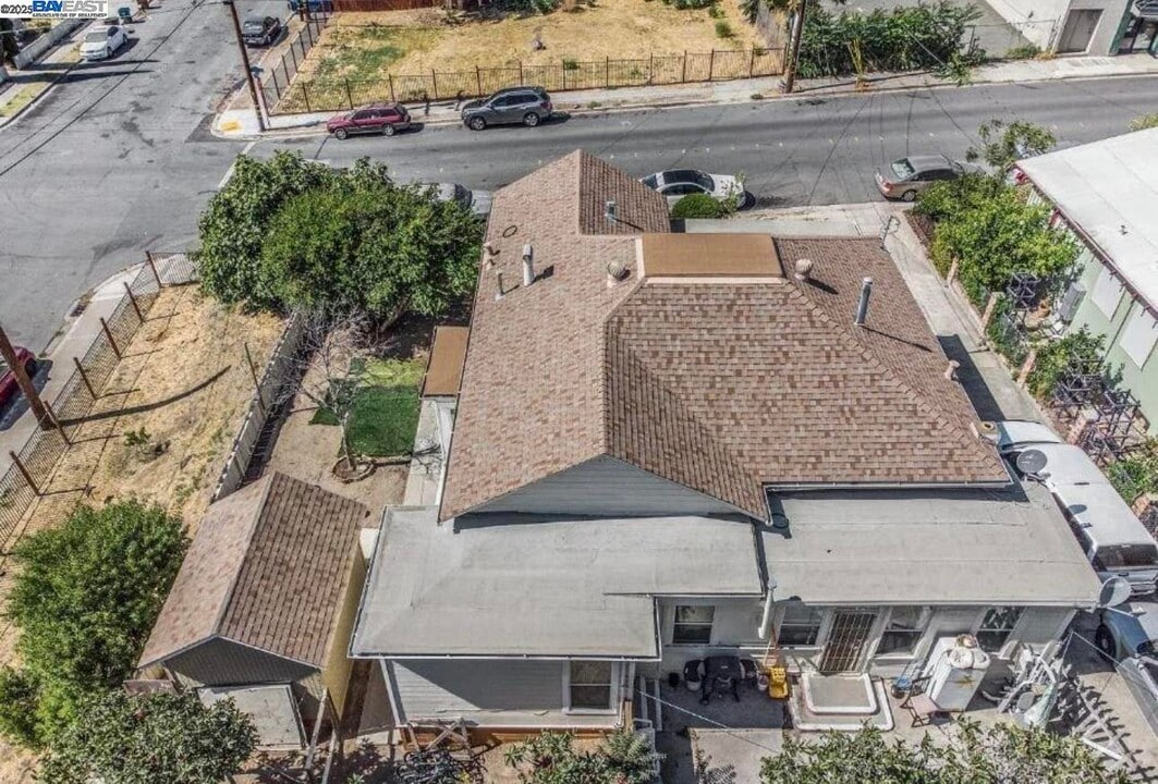 819 W 3rd St in Antioch, CA - Building Photo