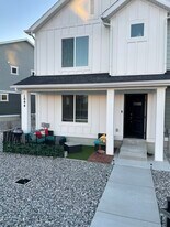1844 N Blue Iris Ave in Tooele, UT - Building Photo