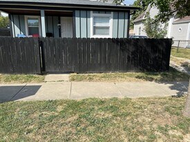 304 N Linwood Ave in Indianapolis, IN - Building Photo