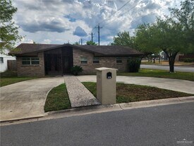 24 Nyssa Ave in McAllen, TX - Building Photo