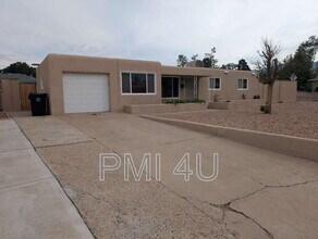9619 Arvada Ave NE in Albuquerque, NM - Foto de edificio - Building Photo