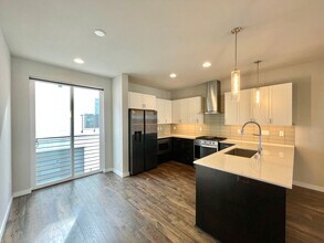 8602 22nd Pl NE in Seattle, WA - Building Photo - Building Photo