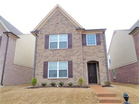 1242 Carlton Ridge Dr in Cordova, TN - Building Photo