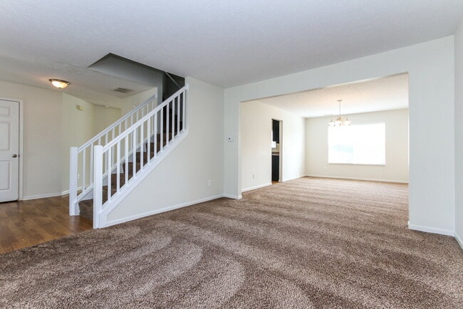 10783 Standish Pl in Noblesville, IN - Foto de edificio - Building Photo