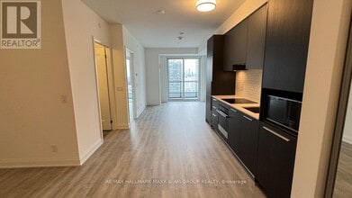 65 Broadway Ave in Toronto, ON - Building Photo - Building Photo