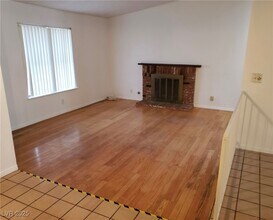 2524 Sidonia Ave in Las Vegas, NV - Building Photo - Building Photo